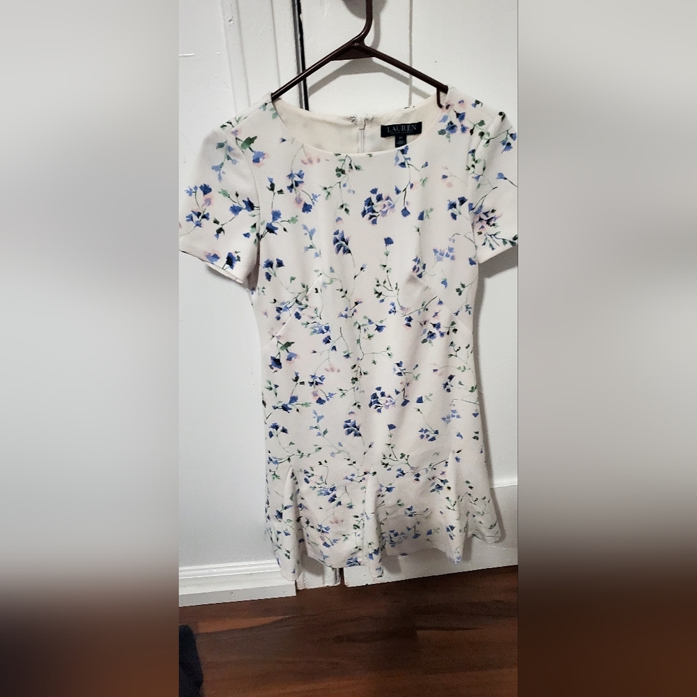 Dress - Picture 2 of 2